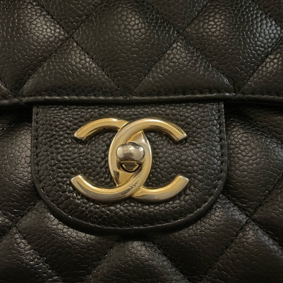 CHANEL Maxi Double Flap Quilted Black Caviar - Picture 4 of 16